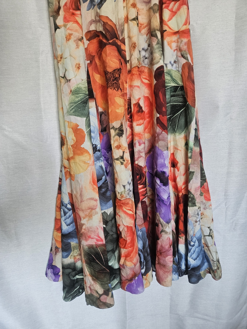 Alice + Olivia Jeanette Pleated Floral-Print Crepe de Chine Midi Dress Size 4 - Picture 9 of 9